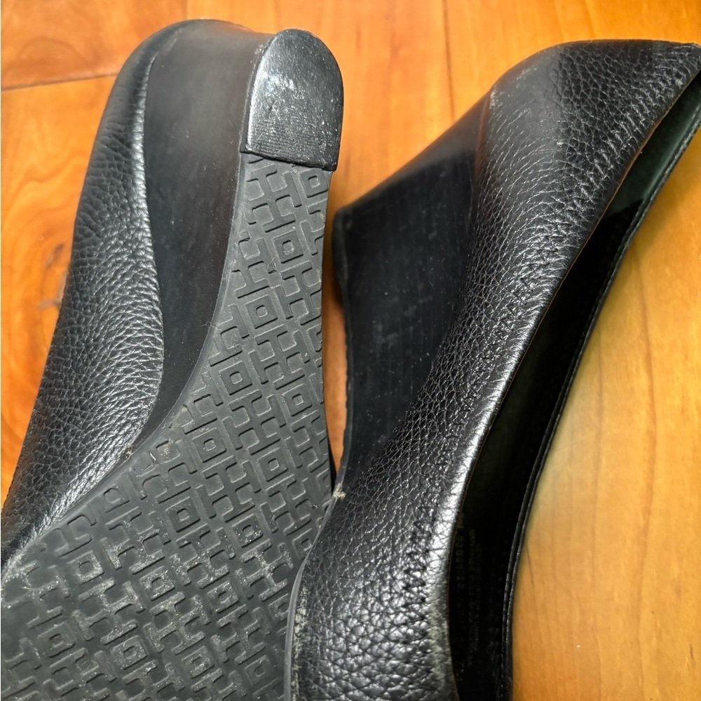 Tory Burch vintage Black Wedges with Gold Accent - Picture 4 of 7